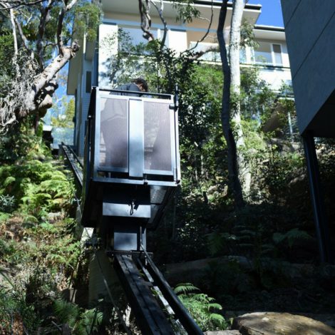 Inclinator Outrigger