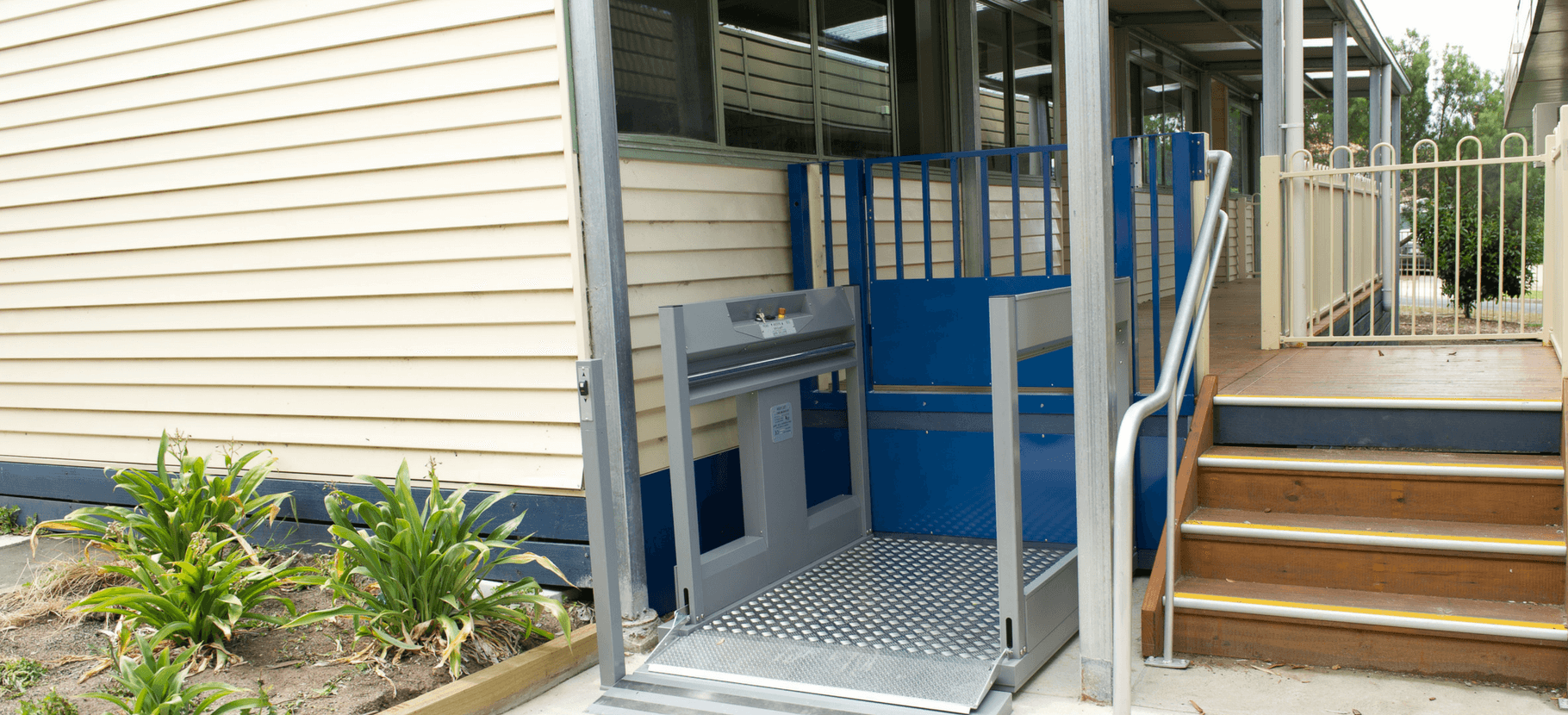 1100W TSL Platform Lift